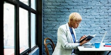Avoid These 7 Mistakes When Selecting Your 2025 Health Insurance Plan - Cover Image